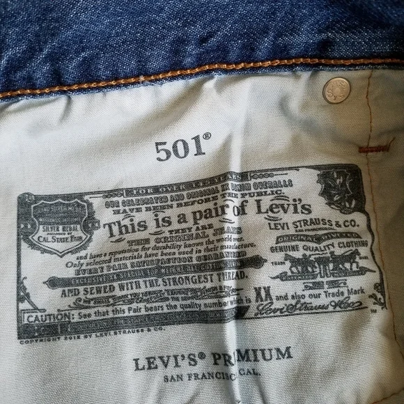 𝅺Levi's  501 Medium Wash High Rise Frayed Hem Denim Shorts Women's Size 30 - Picture 10 of 12